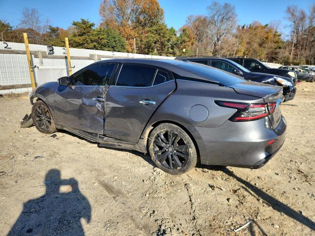 Фото 2 - NISSAN MAXIMA