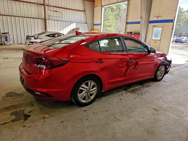 Фото 3 - HYUNDAI ELANTRA