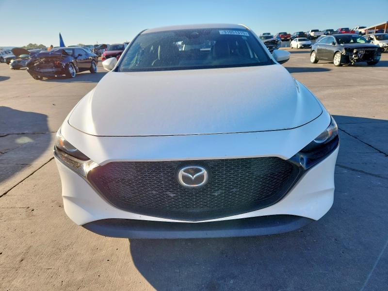 Фото 5 - MAZDA 3