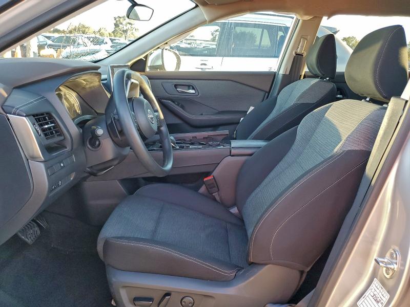 Фото 7 - NISSAN ROGUE