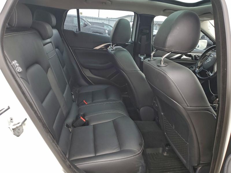 Фото 11 - INFINITI QX30