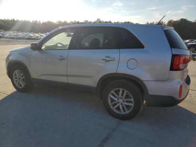 Фото 2 - KIA SORENTO