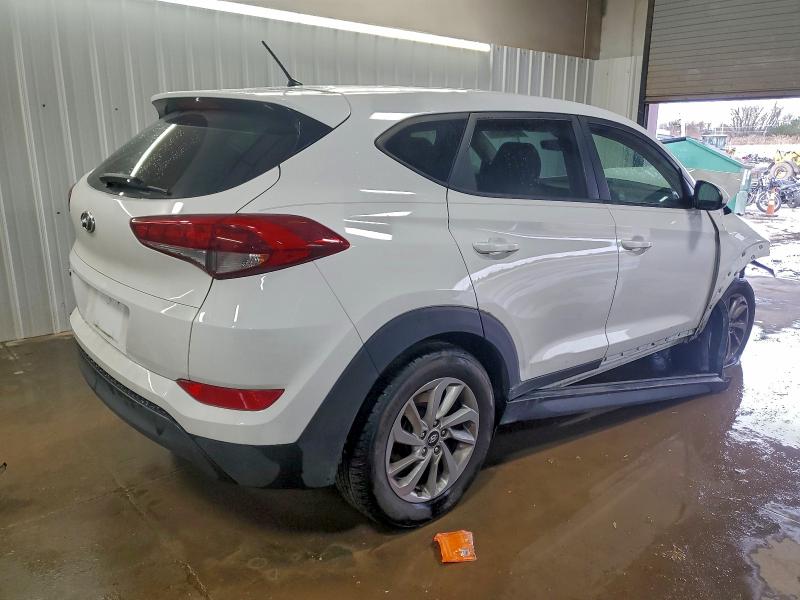 Фото 3 - HYUNDAI TUCSON