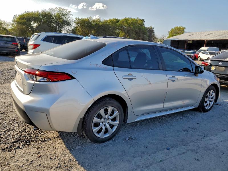 Фото 3 - TOYOTA COROLLA