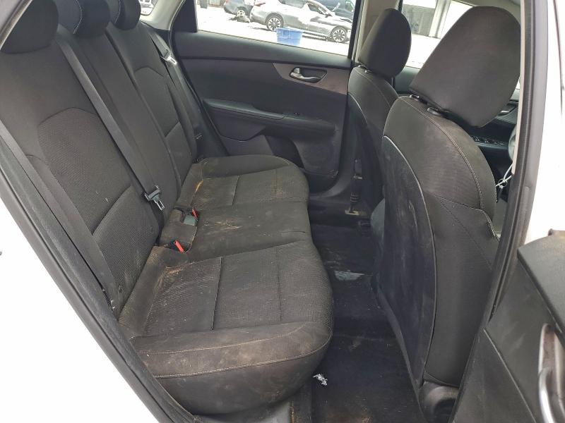 Фото 10 - KIA FORTE