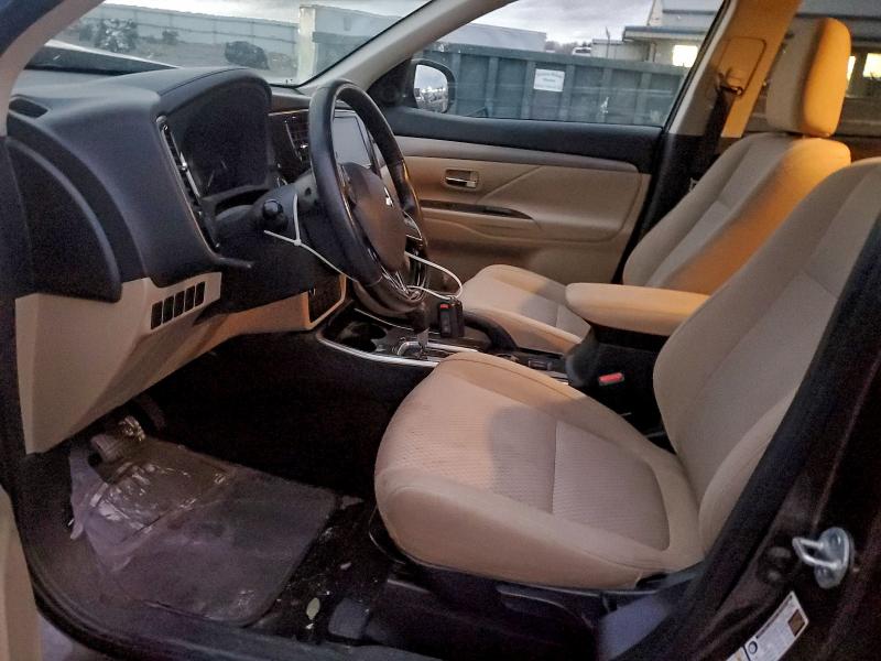 Фото 7 - MITSUBISHI OUTLANDER