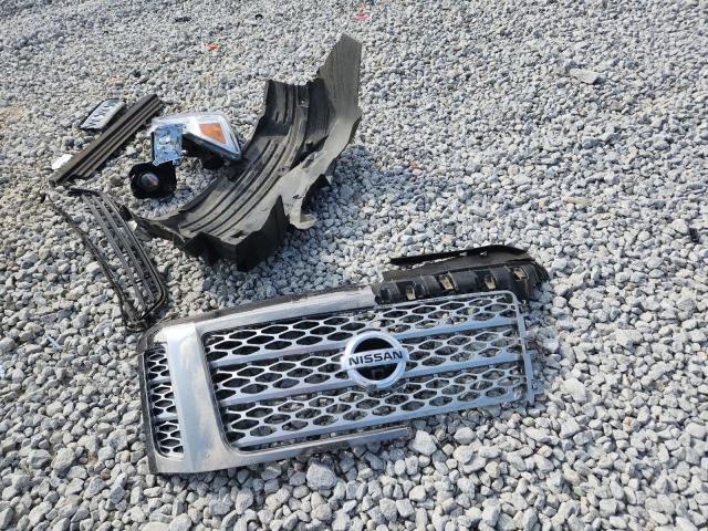 Фото 12 - NISSAN TITAN