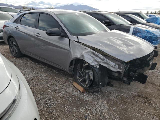 Фото 4 - HYUNDAI ELANTRA