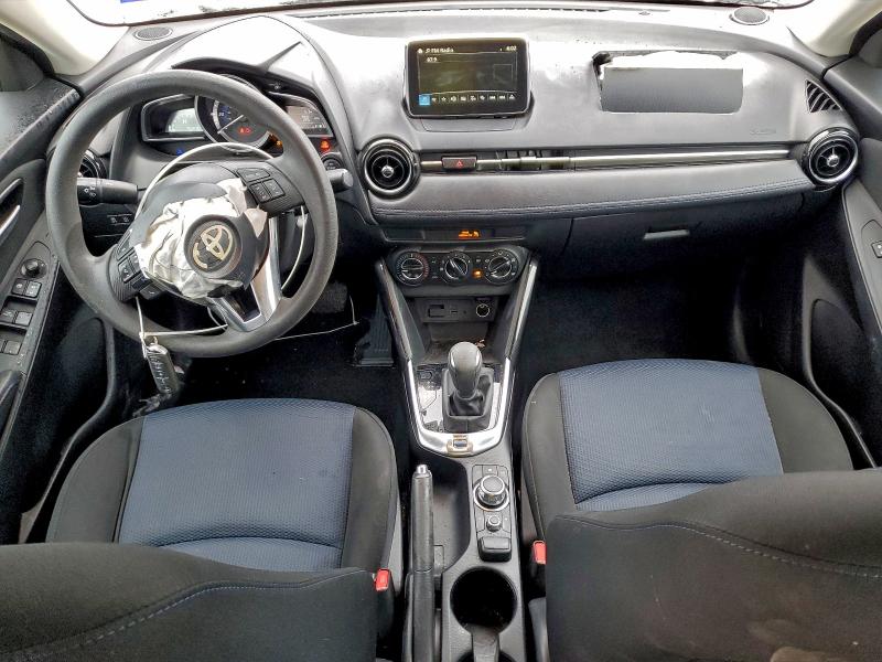 Фото 8 - TOYOTA YARIS