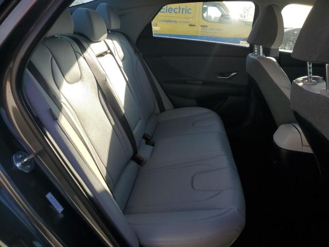 Фото 10 - HYUNDAI ELANTRA