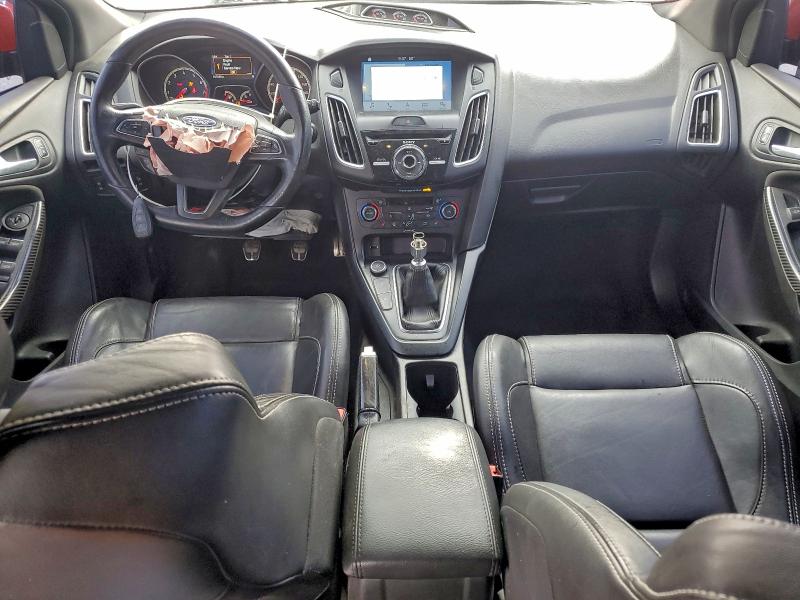 Фото 8 - FORD FOCUS