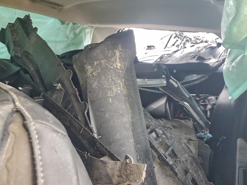 Фото 10 - FORD EDGE