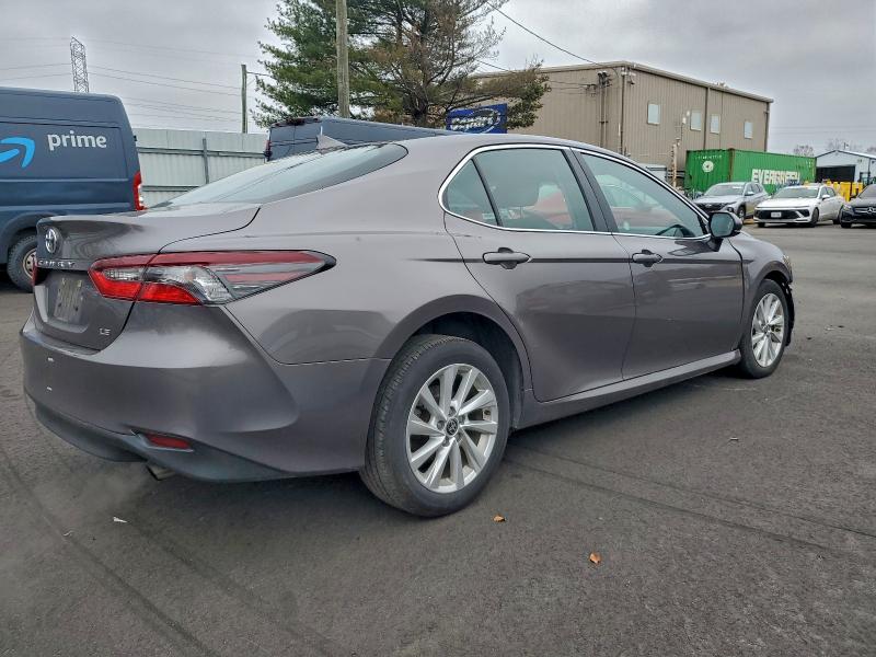 Фото 3 - TOYOTA CAMRY