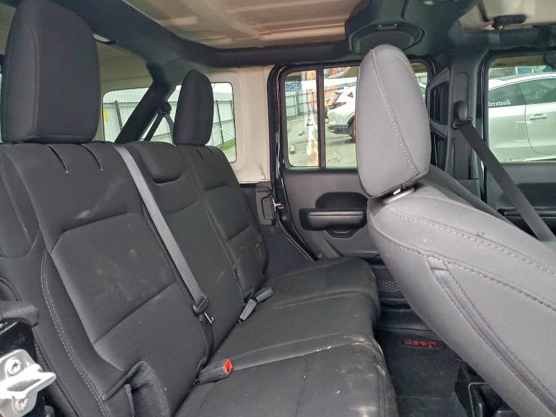 Фото 10 - JEEP WRANGLER