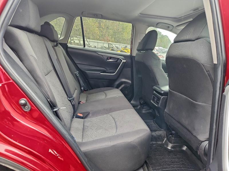 Фото 11 - TOYOTA RAV4