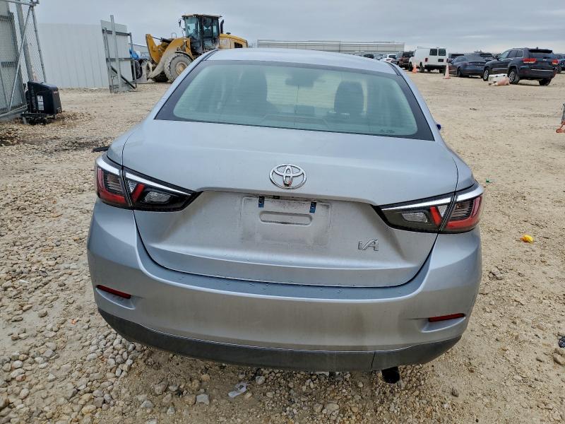 Фото 6 - TOYOTA YARIS