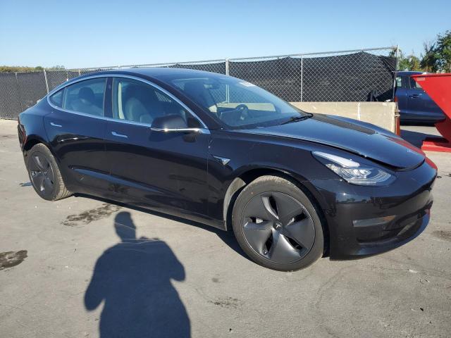 Фото 4 - TESLA MODEL 3