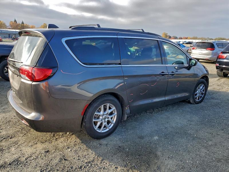 Фото 3 - CHRYSLER MINIVAN