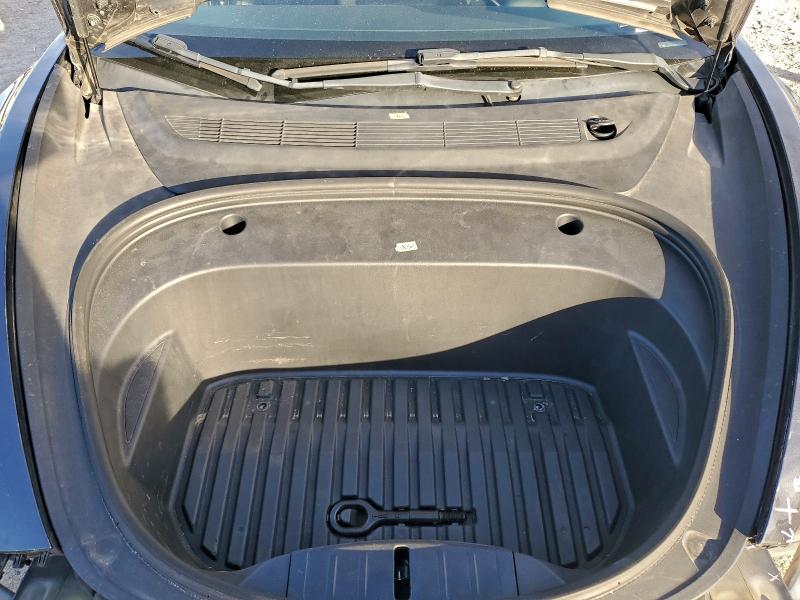 Фото 11 - TESLA MODEL 3