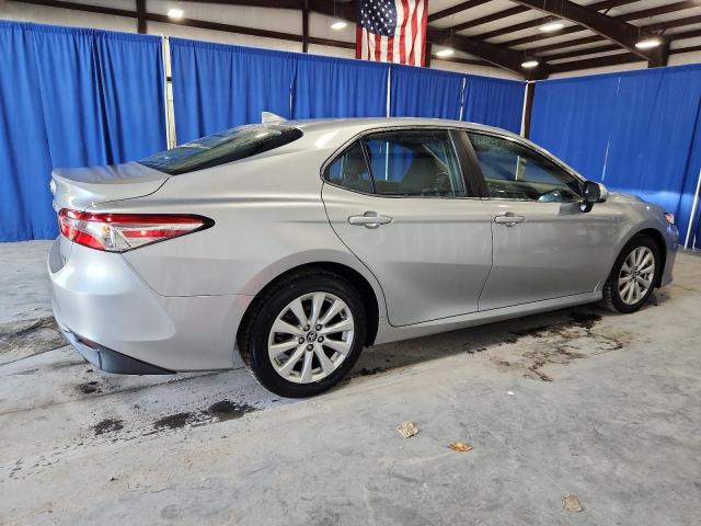 Фото 3 - TOYOTA CAMRY