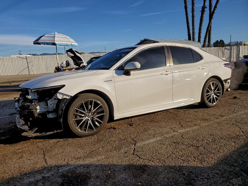 Фото 1 - TOYOTA CAMRY