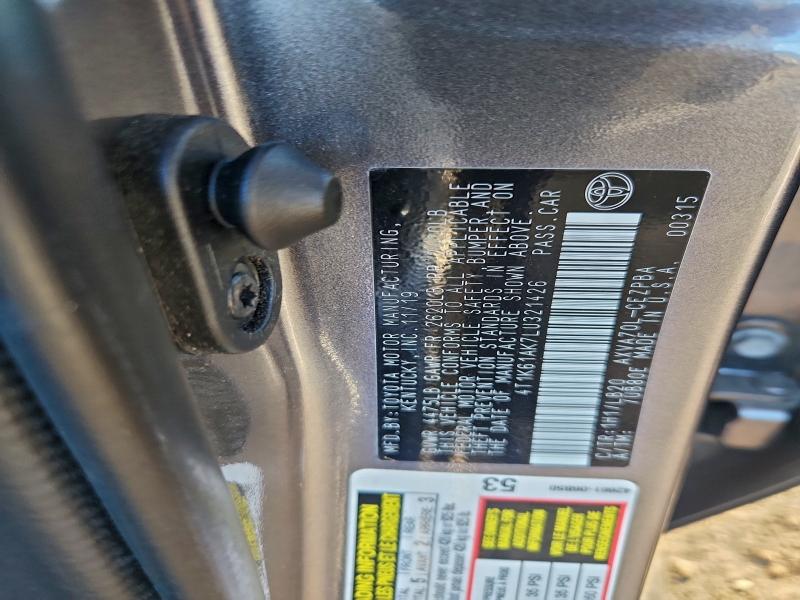 Фото 12 - TOYOTA CAMRY