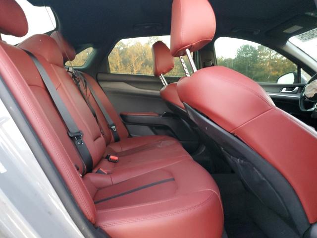 Фото 10 - KIA K5