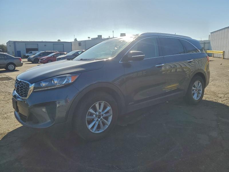 Фото 1 - KIA SORENTO