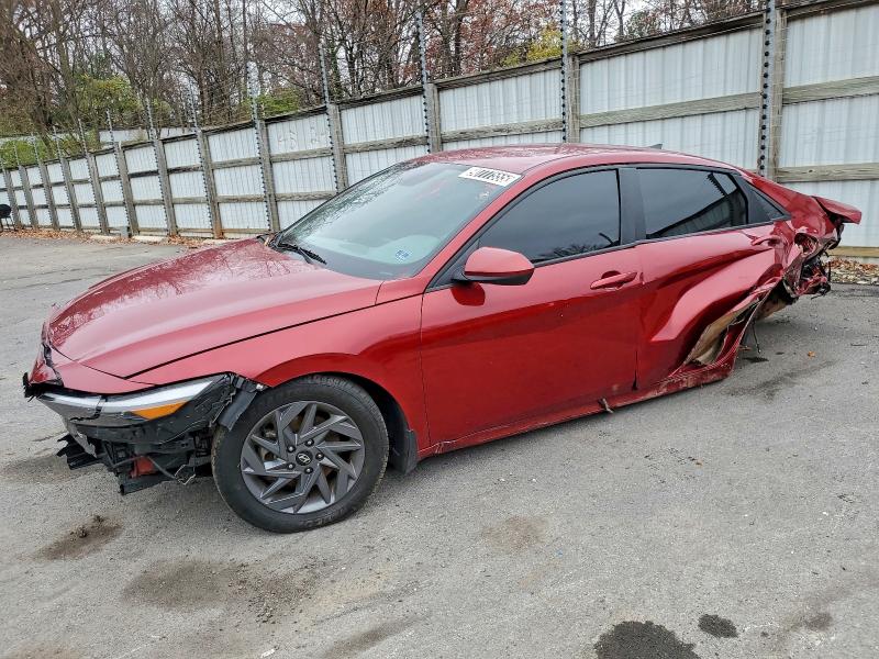 Фото 1 - HYUNDAI ELANTRA