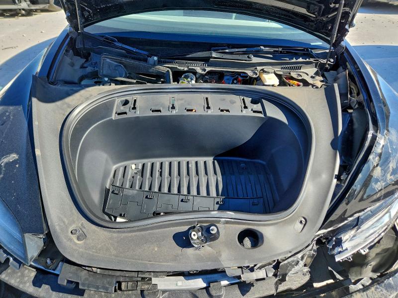 Фото 11 - TESLA MODEL 3