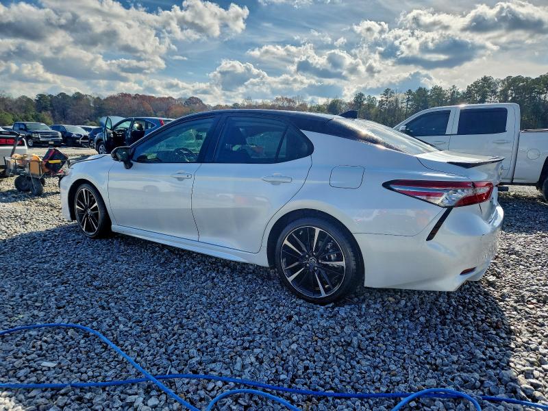 Фото 2 - TOYOTA CAMRY