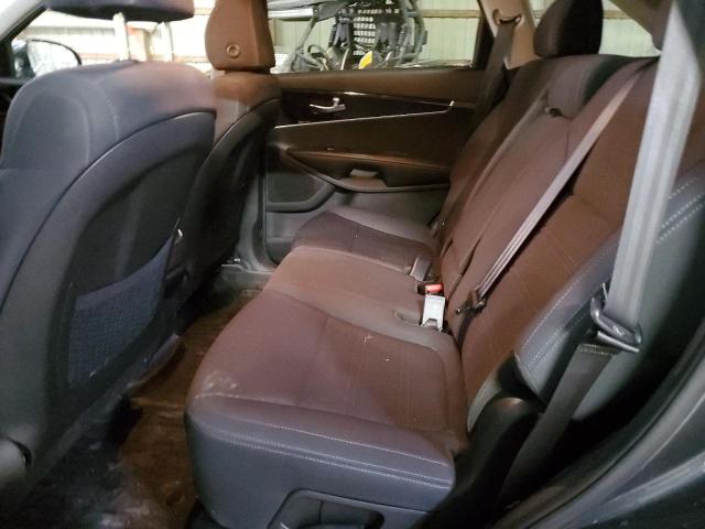 Фото 11 - KIA SORENTO