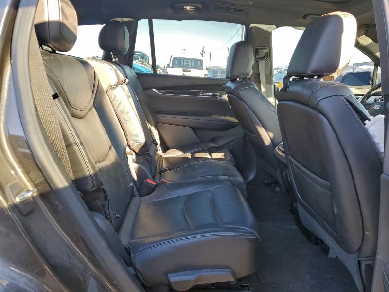 Фото 11 - CADILLAC XT6