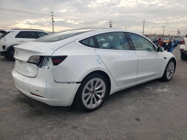 Фото 3 - TESLA MODEL 3