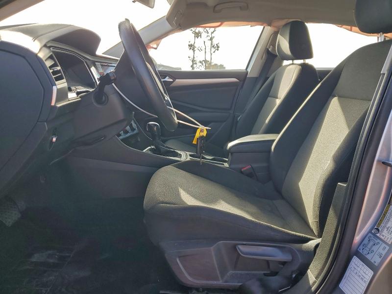 Фото 7 - VOLKSWAGEN JETTA