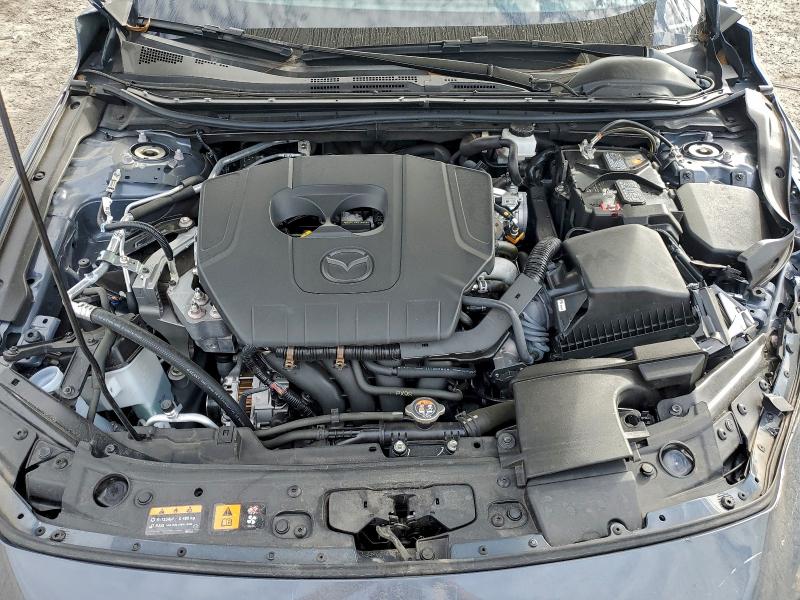 Фото 11 - MAZDA 3