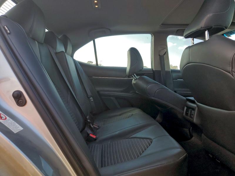 Фото 10 - TOYOTA CAMRY