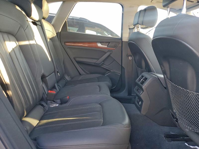 Фото 11 - AUDI Q5