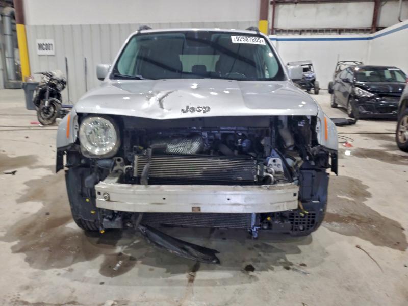 Фото 5 - JEEP RENEGADE