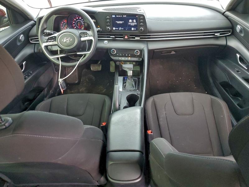 Фото 8 - HYUNDAI ELANTRA