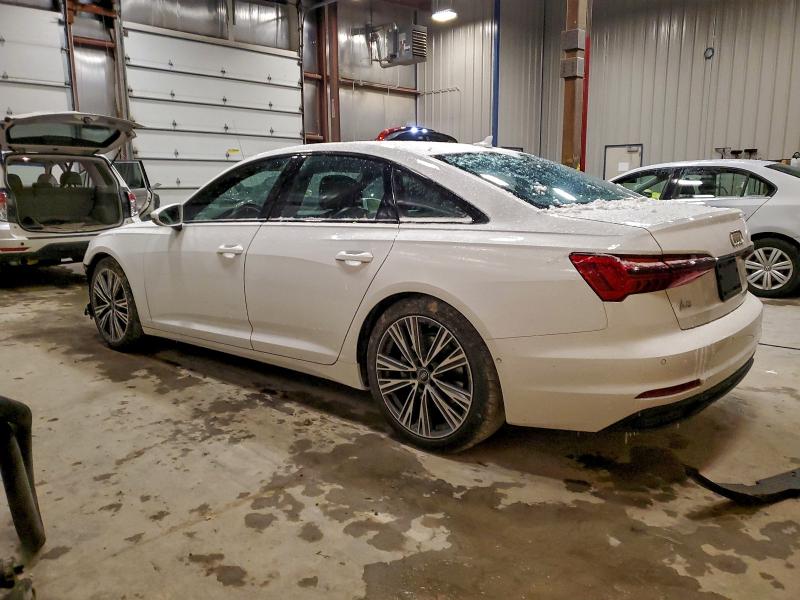 Фото 2 - AUDI A6