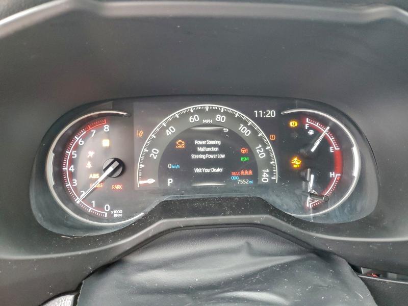 Фото 9 - TOYOTA RAV4