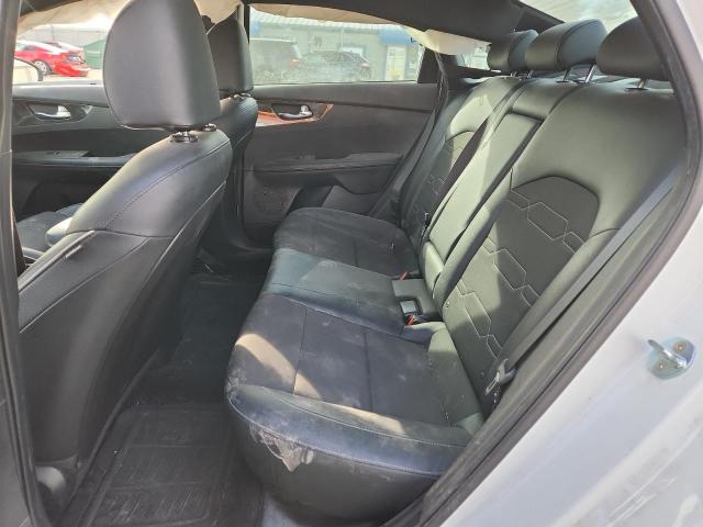 Фото 10 - KIA FORTE