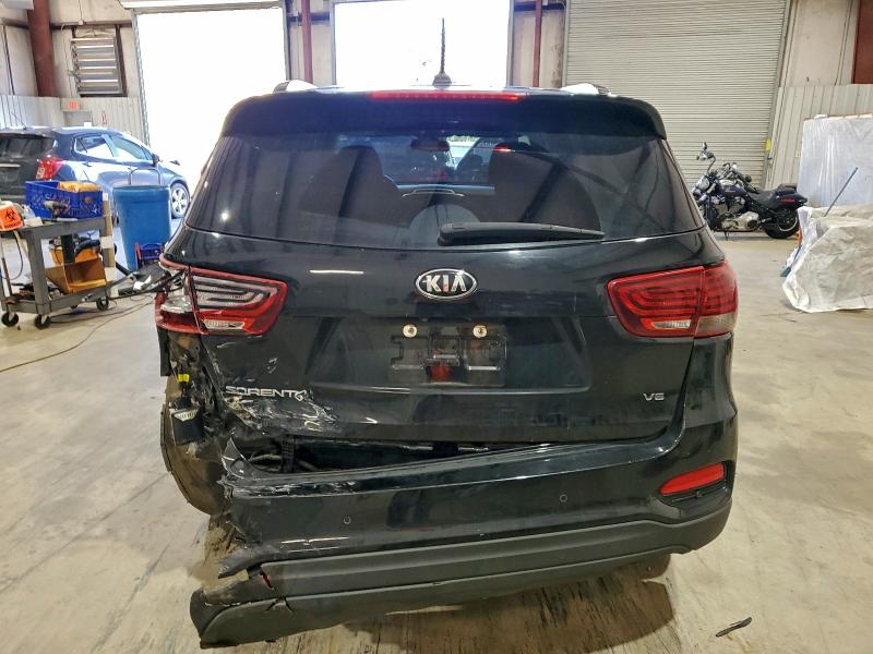 Фото 6 - KIA SORENTO