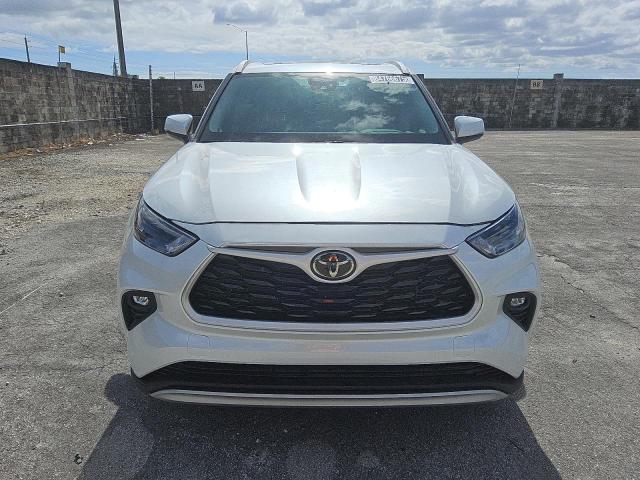 Фото 5 - TOYOTA HIGHLANDER