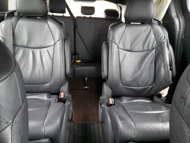 Фото 10 - TOYOTA SIENNA