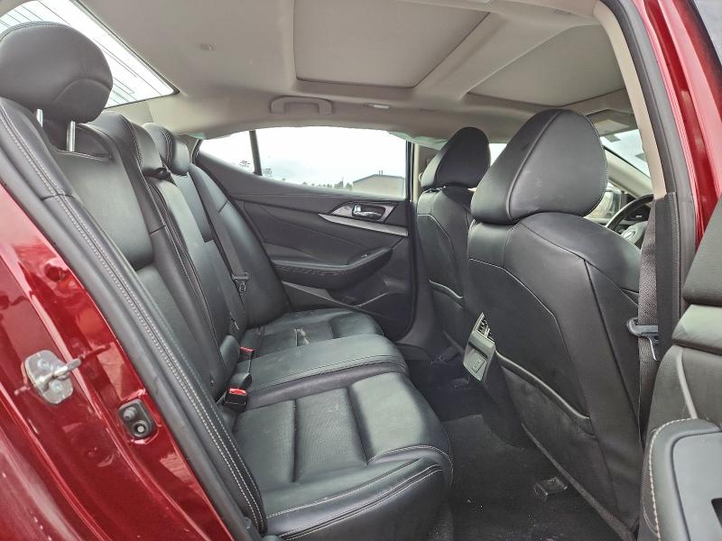 Фото 10 - NISSAN MAXIMA