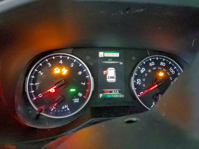 Фото 9 - TOYOTA RAV4