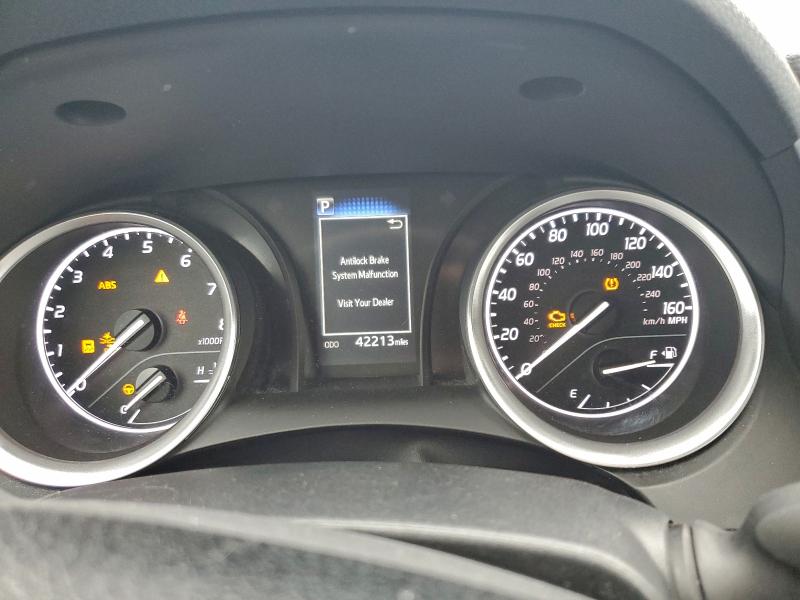 Фото 9 - TOYOTA CAMRY