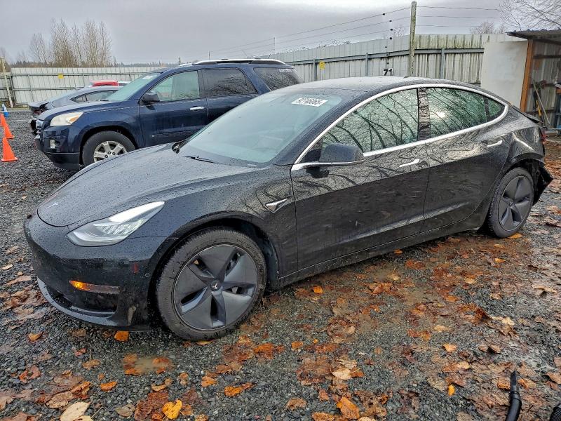 Фото 1 - TESLA MODEL 3